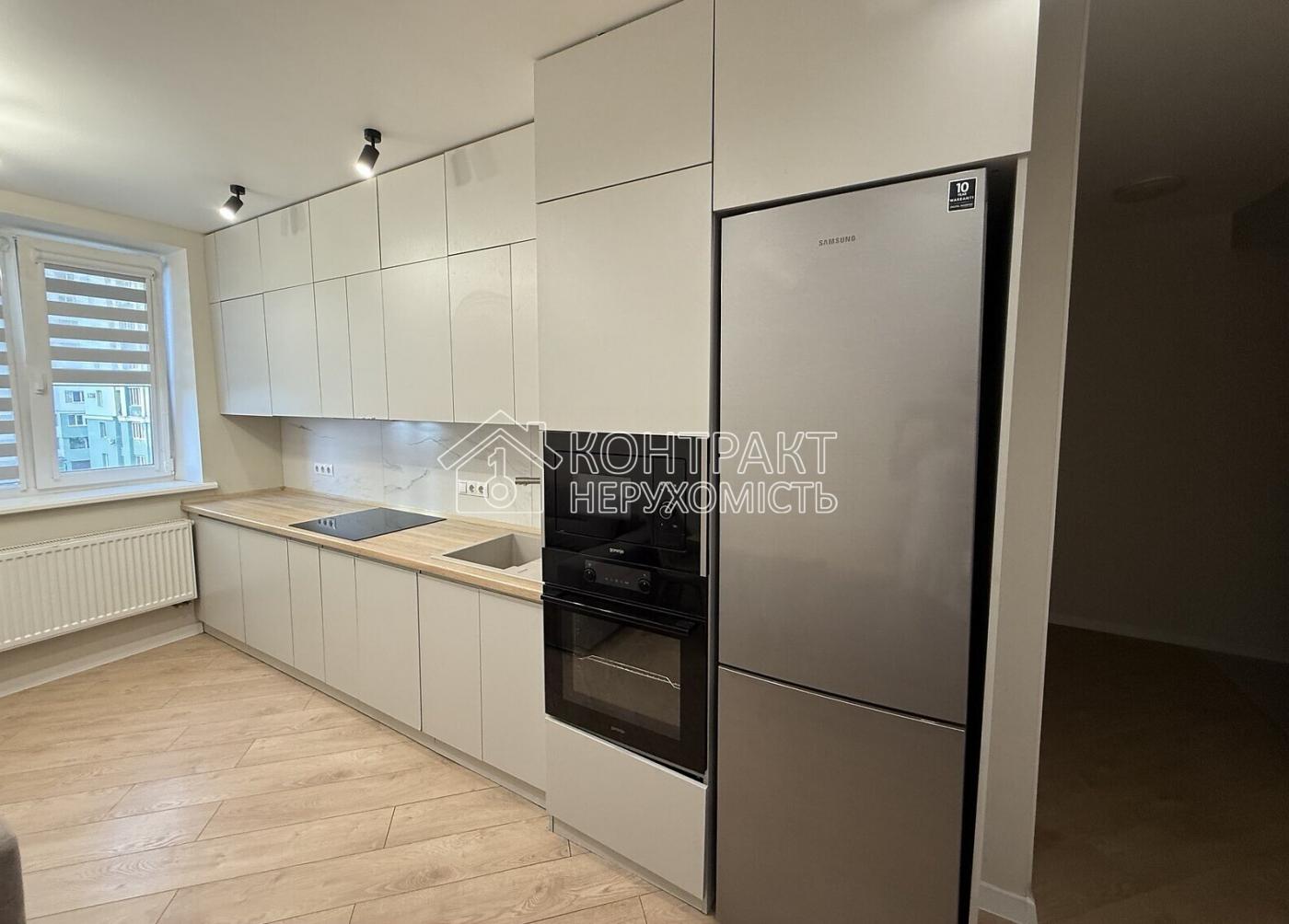 Продаж 1к квартири 46.2 кв. м на вул. Рогатинській Левада 18