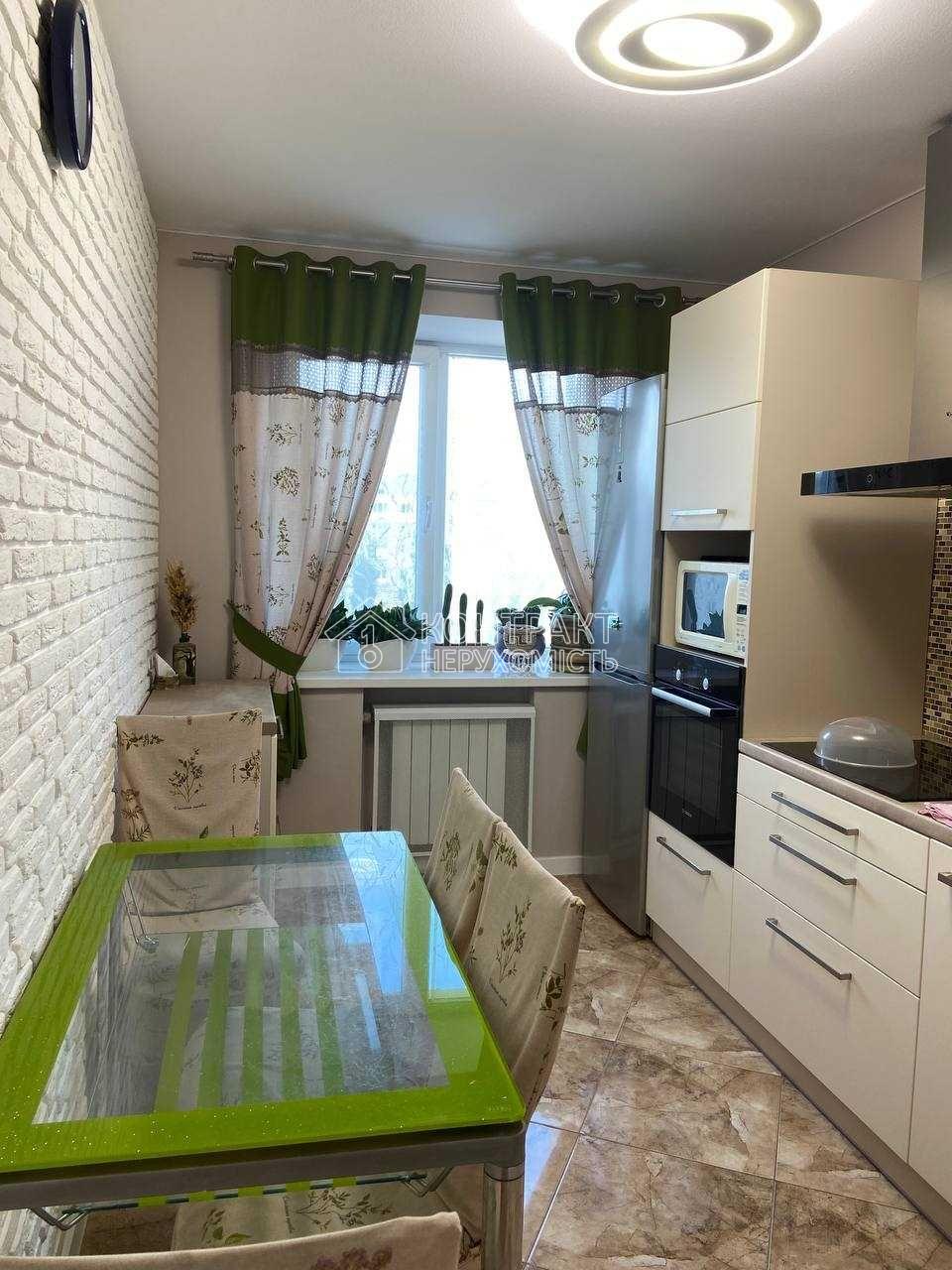 У продажу 3 кімнатна квартира за п'ять хвилин від Заводу Шевченка