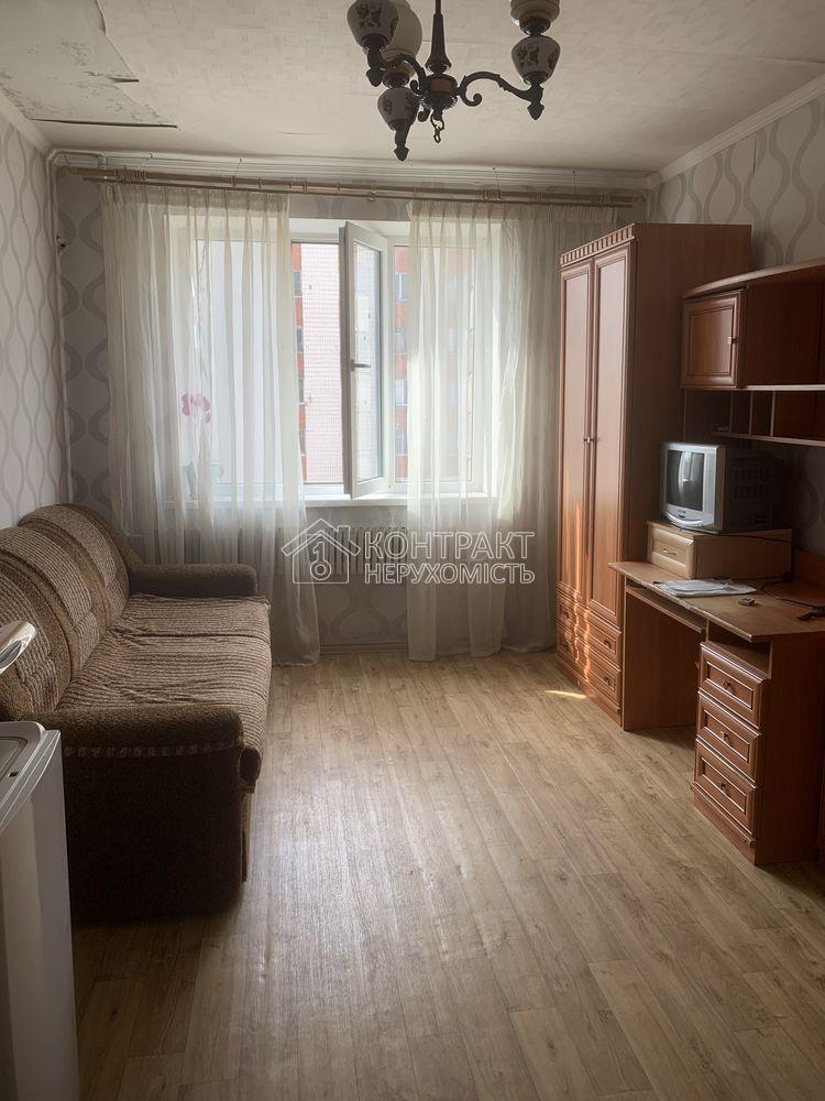 Продам затишну гостинку на пр-т Ювілейний