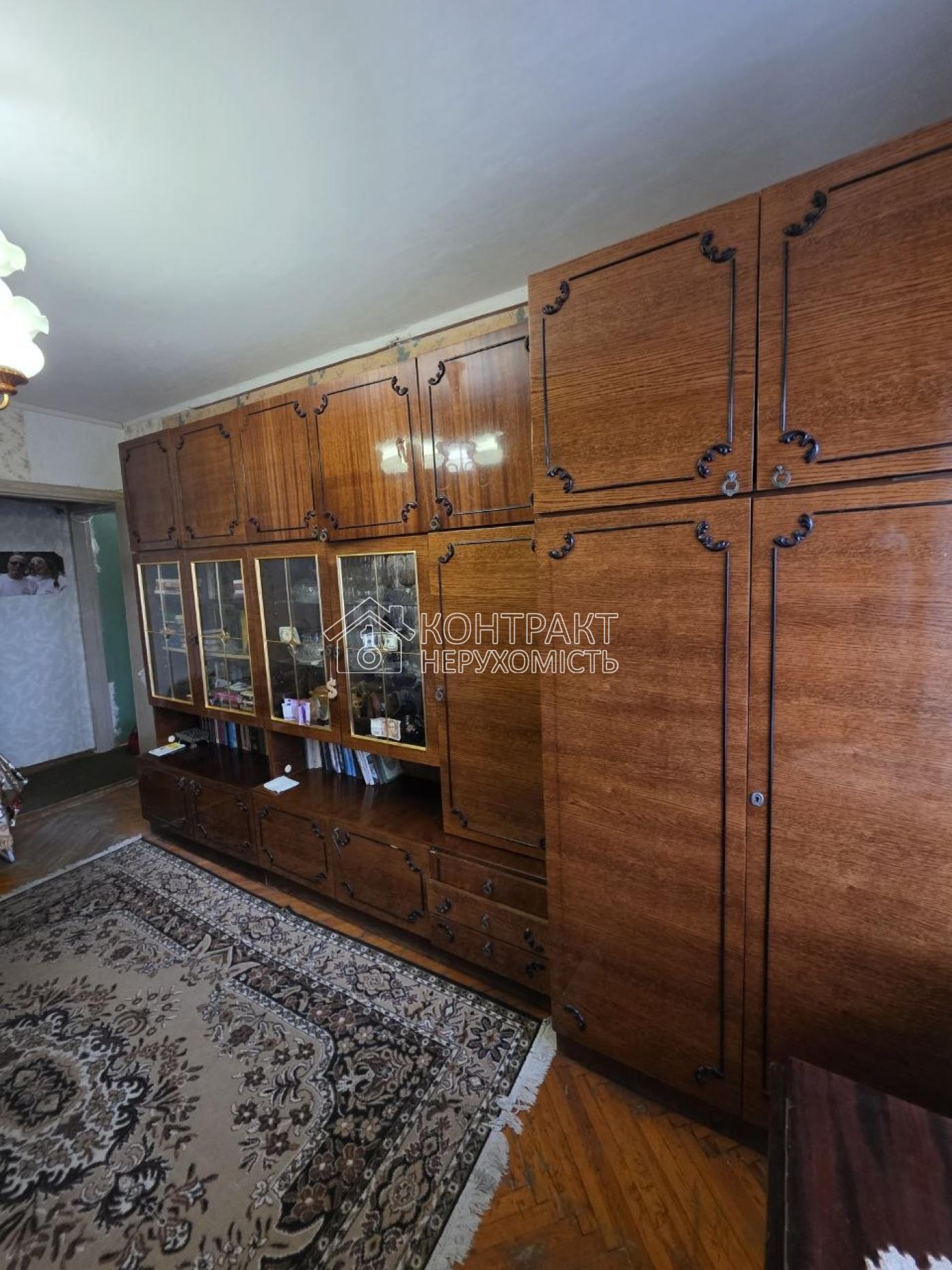 Продам 2 кім.кв. вул.Світла 6, м.Студенська