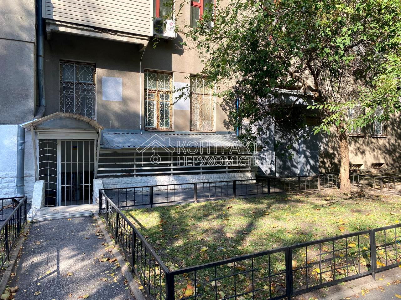 Продам 2 комн.квартиру Сталинка Центр Данилевского 16