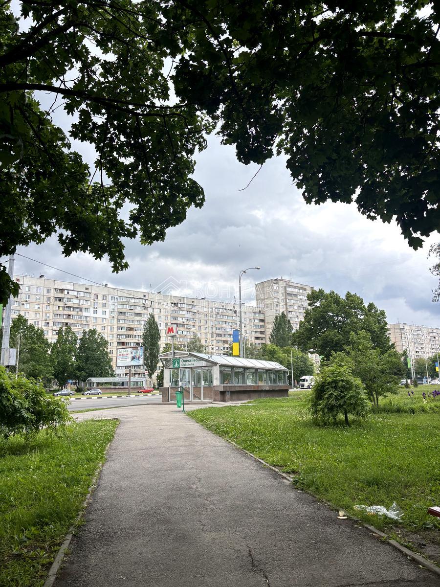 Продаж 2 к квартири Олексіївка Людвіга Свободи 34