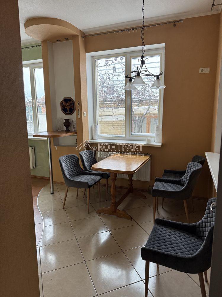 Здається будинок, 2 поверхи