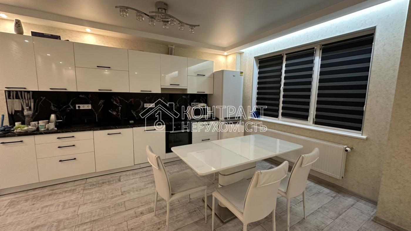 Сдам 3 комн.кв. 2 спальни+кухня студия ЖК Розовый дом Клочковская