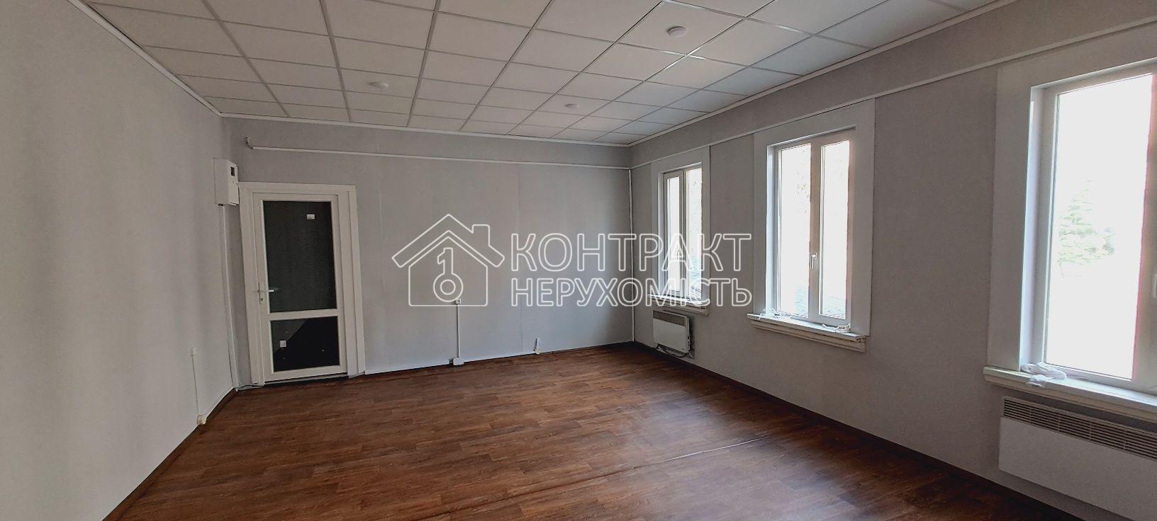 Оренда приміщення під бізнес, Героїв Харкова, фасад 42 м.кв.