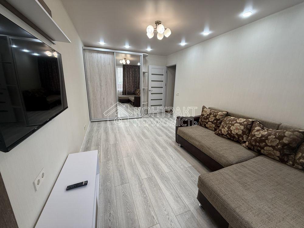 Оренда 2-х кім. кв. 5/12 метро Героїв Праці