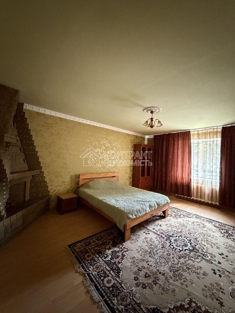 Продам свою 3-х кімнатну квартиру в центрі біля Цирку (міст Стрілка)