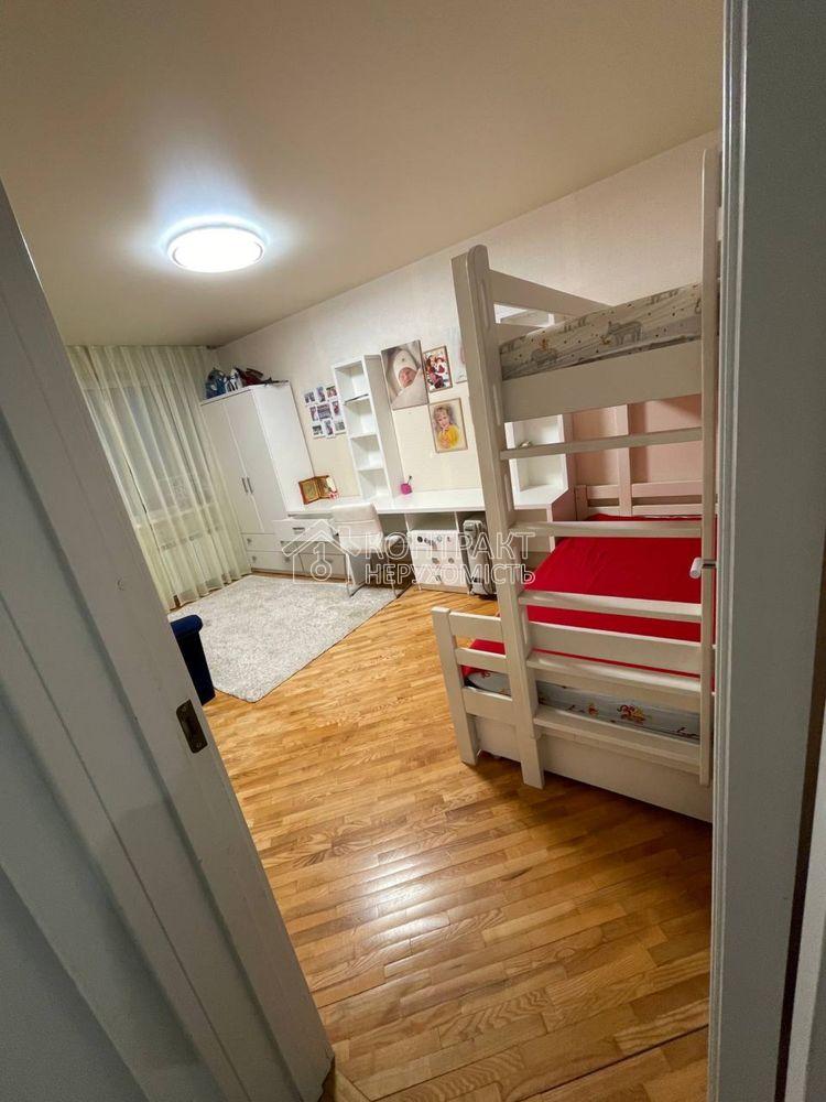 Продаж 3к квартири Холодна Гора