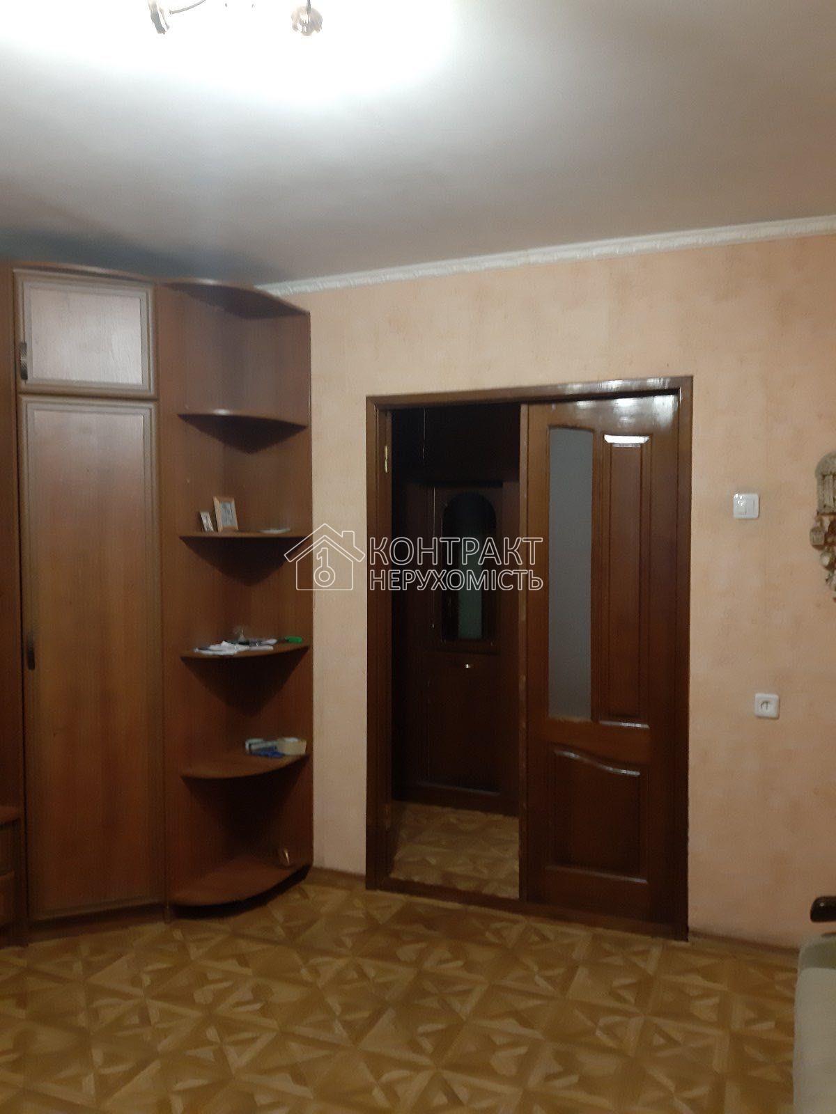 Продаж 2к квартири біля метро" Вокзальна"