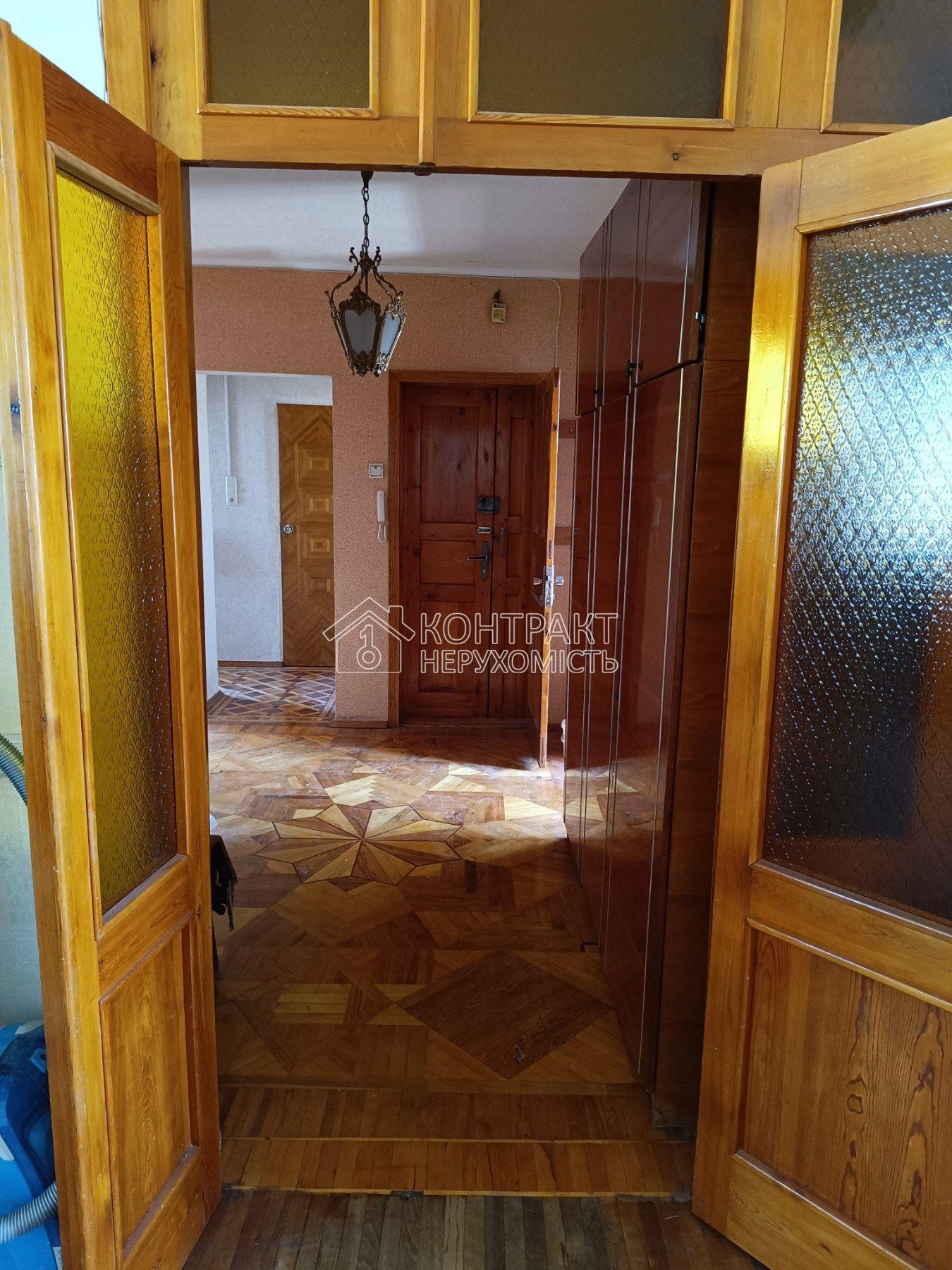 Продам 4 к.кв. з квадратним холлом, Нові будинки