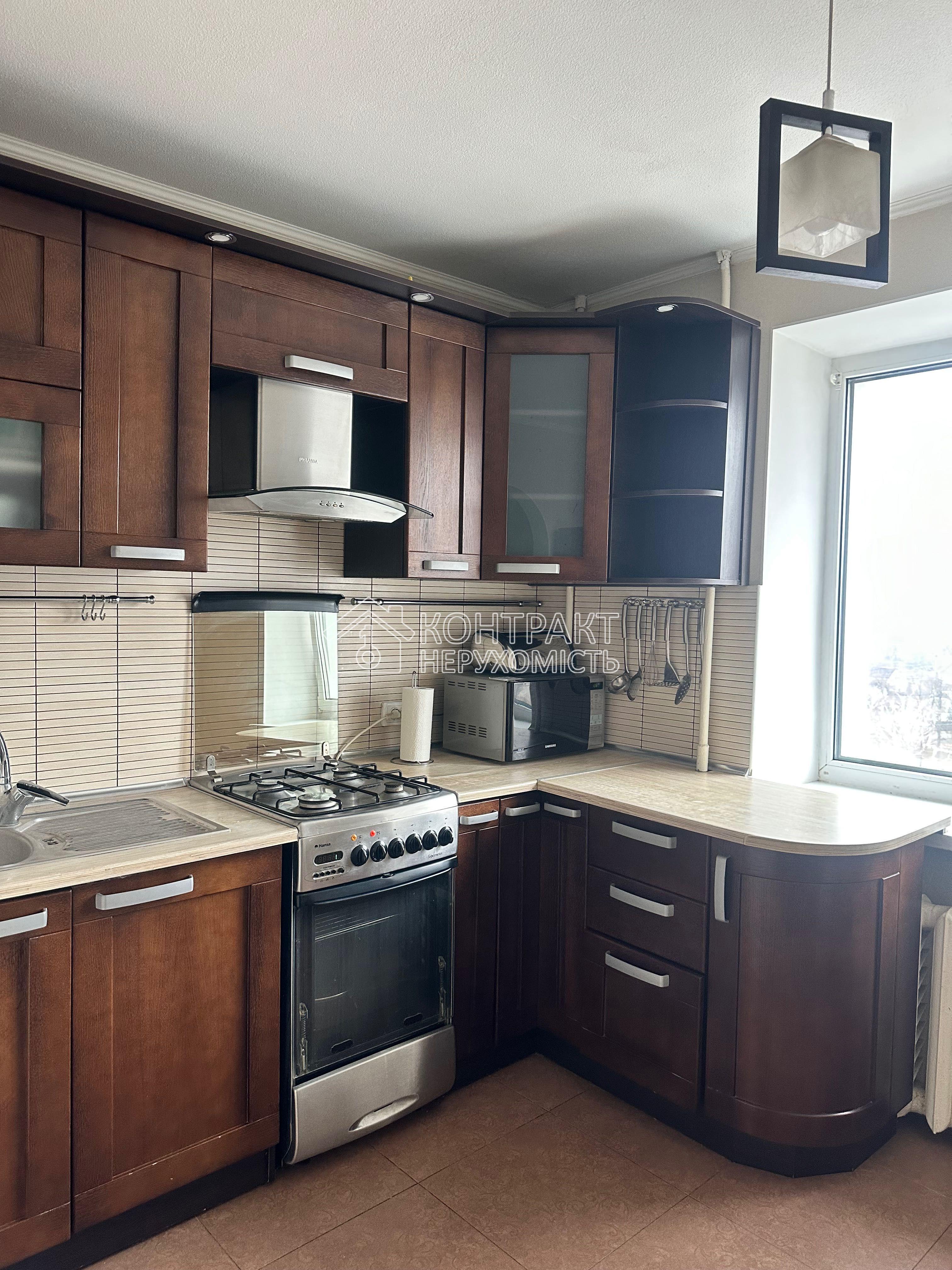 Продам 2 к квартиру метро 23 Серпня Сертифікат