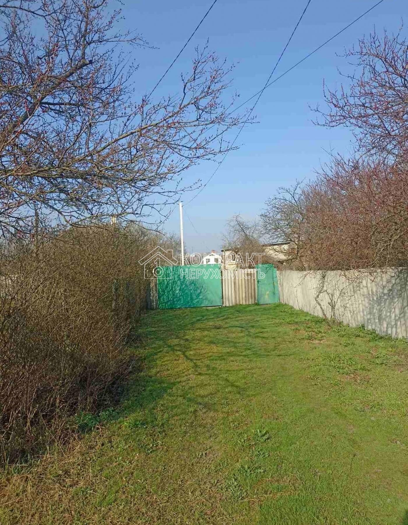 Продаж 2 поверхового будинку з ділянкою з площею 7 соток 69 кв. м, 2 кімнати