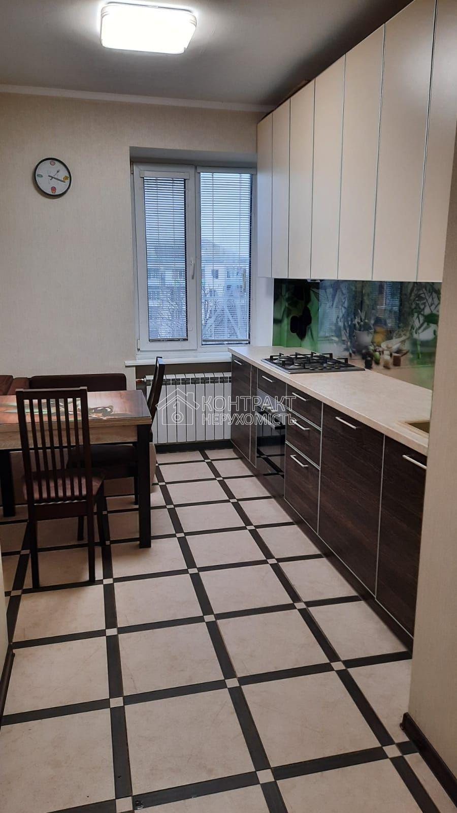 Продам 2-кімнатну квартиру на Холодній Горі з ремонтом