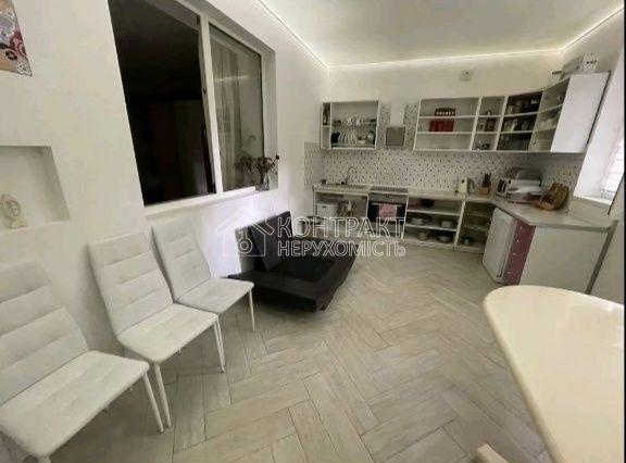 Продаж шикарної квартири, Нові будунки