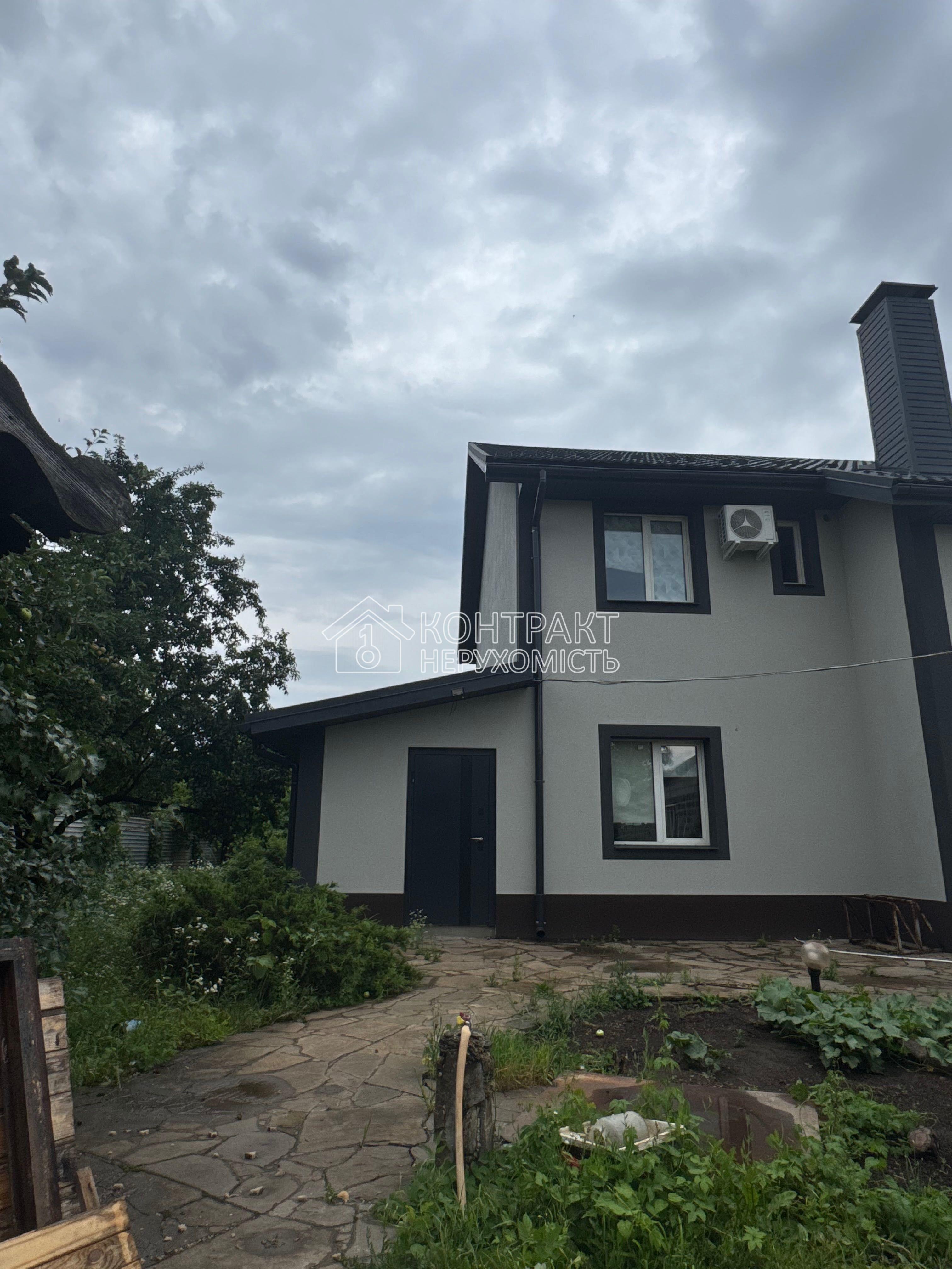 Продається шикарний будинок в Пісочині