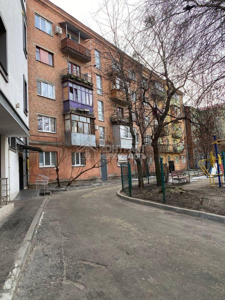 Продаж 2кім. квартири р-н Кінного Ринку