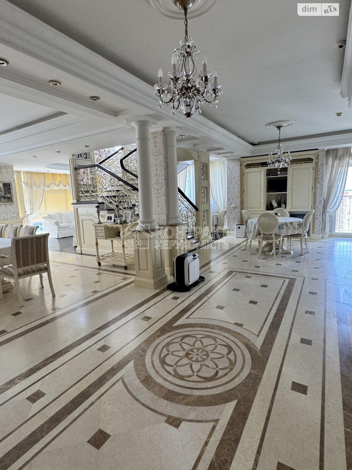 Продажа 5к квартиры 407 кв. м на ул. Тринклера 9