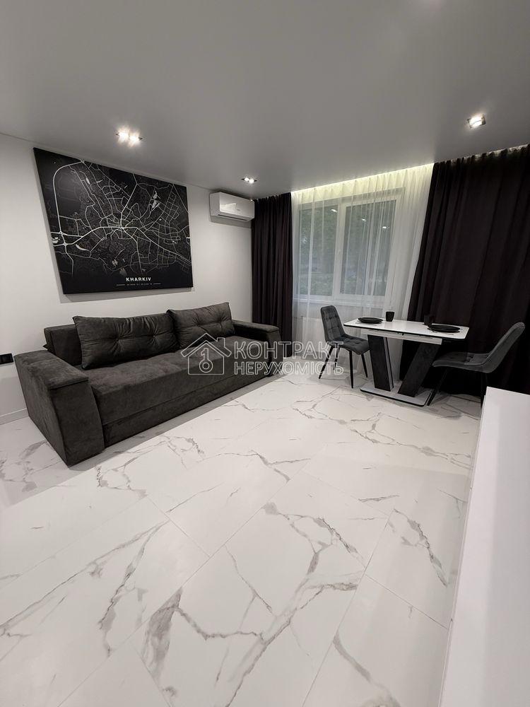 Здається 1-на студія Наукова