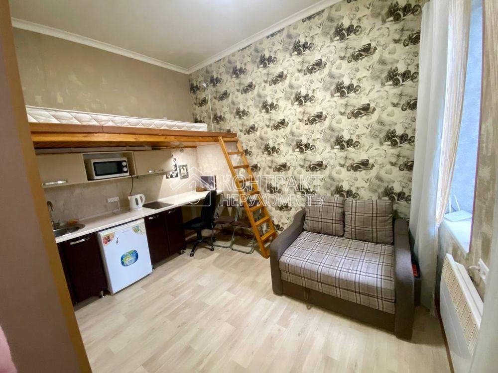 Продам гостинку вул. Тарасенка 3 м. Левада Центр Торг