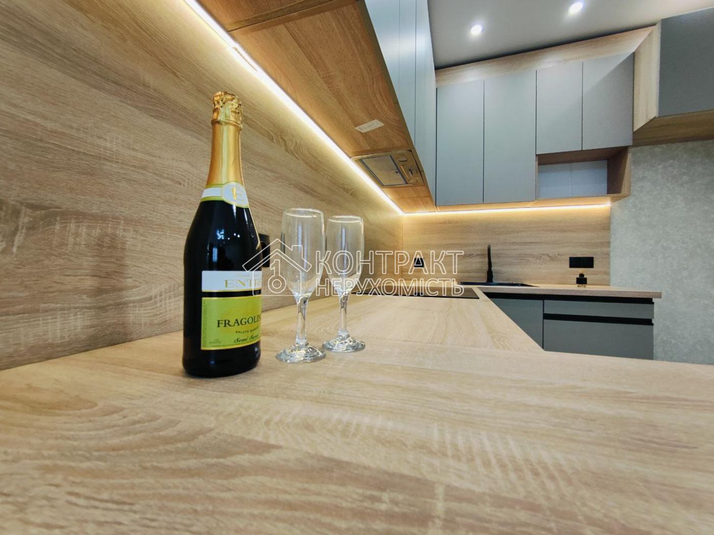 Продаж 1+1кв. ЖК Ньютона, Нові Будинки