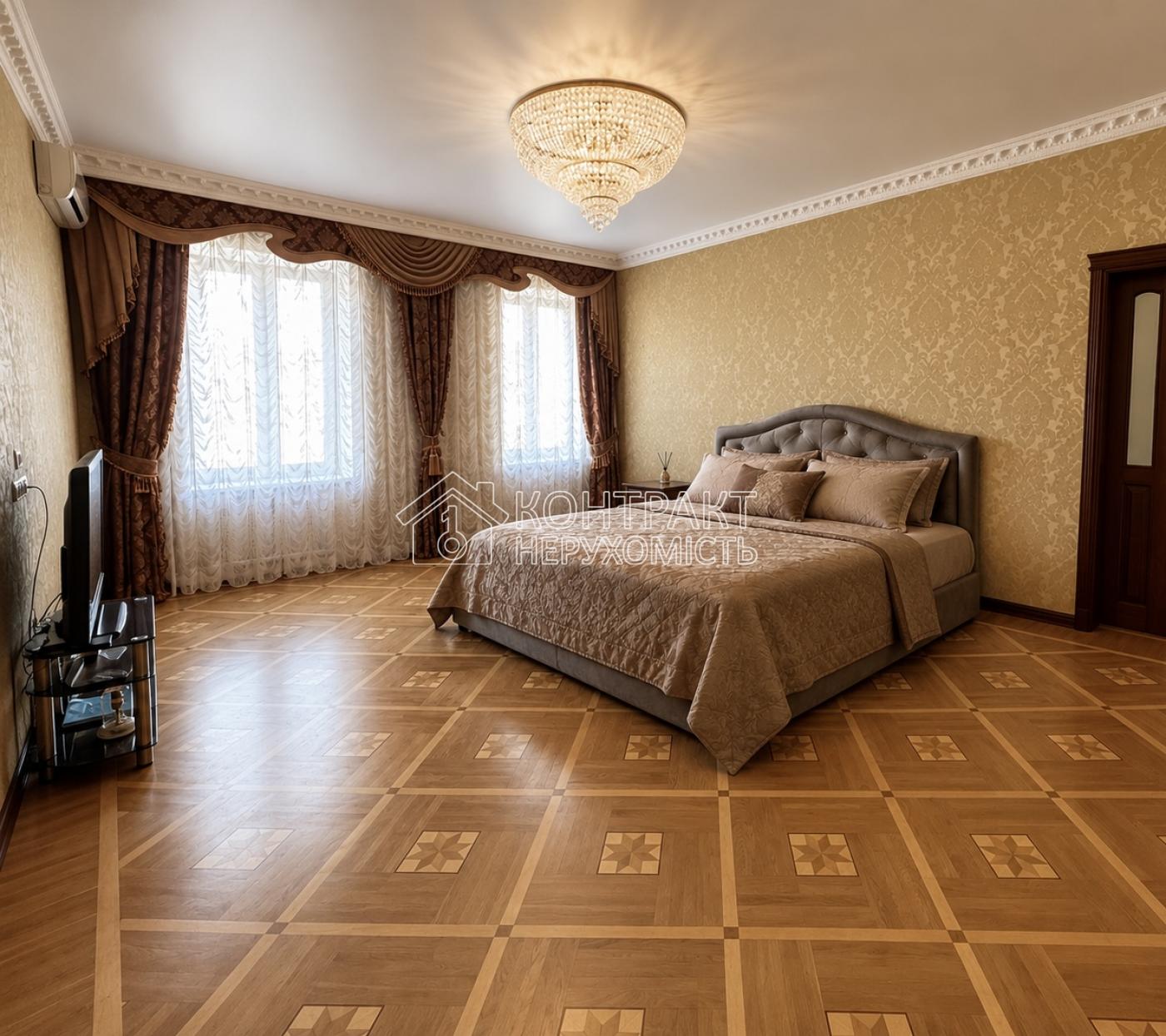 Продаж преміальної 4 к квартири Центр