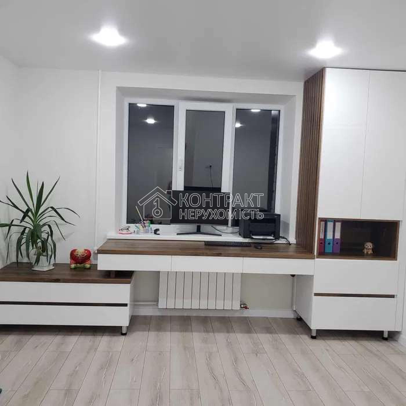 Продаж 3-к квартири. вул Єдності, Немишля