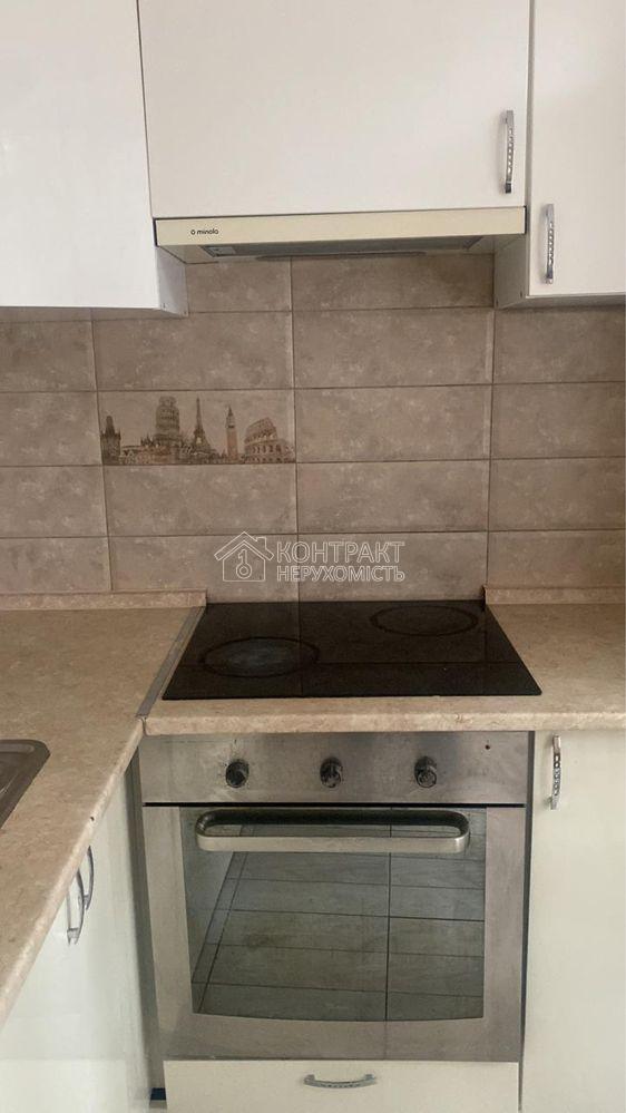 Здам 2-к метро Студенська Валентинівська .