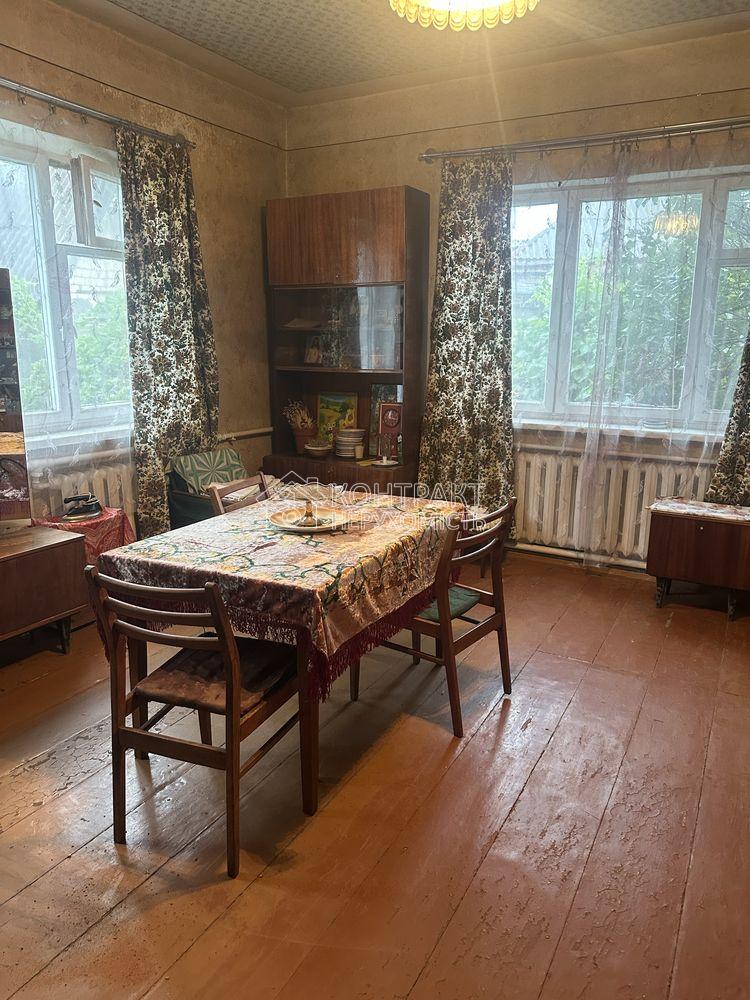 Продаж будинку у Коротичі