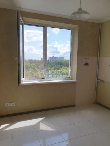 Продам 1 к.кв на Салтовке с ремонтом