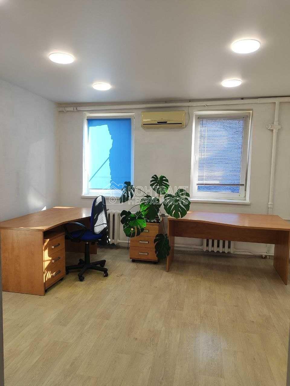 Здам 2-квартиру (S=50 м²) у центрі під тихий офіс на вул. Чернишевській.