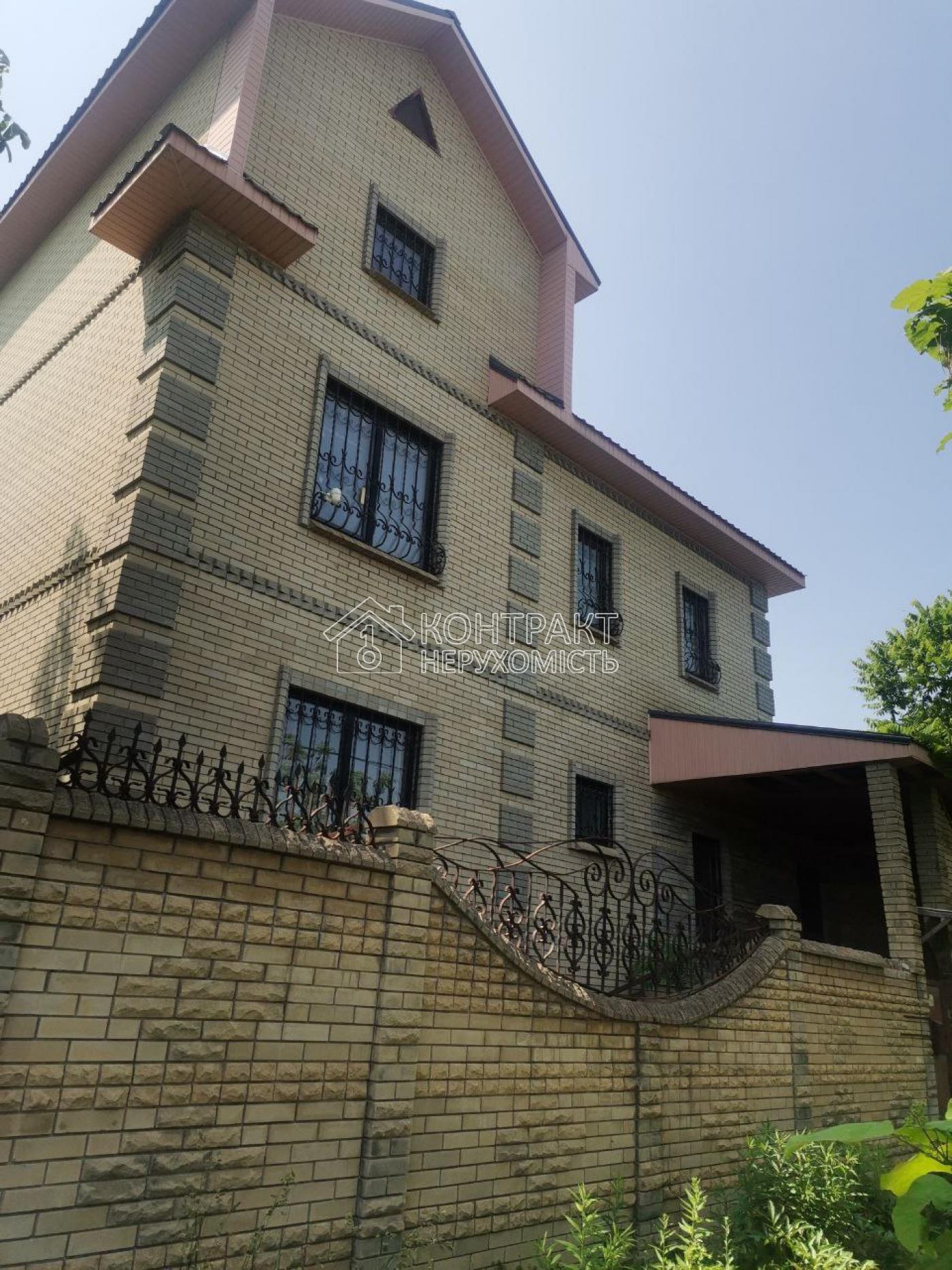 Інвестиційна можливість! Продам будинок 300 м²