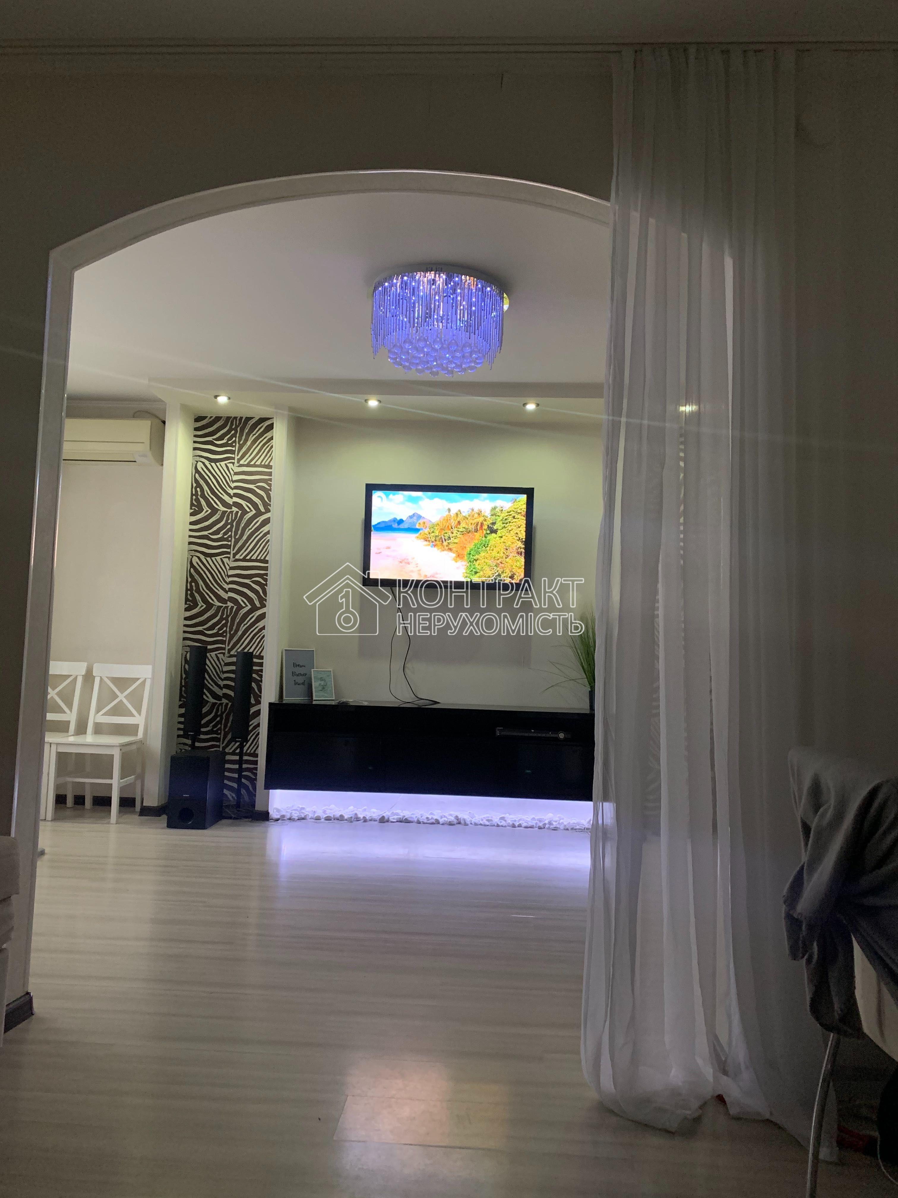 Продам 2х ком квартиру.Ньютона. Новые дома. Коммунальный рынок. Класс.