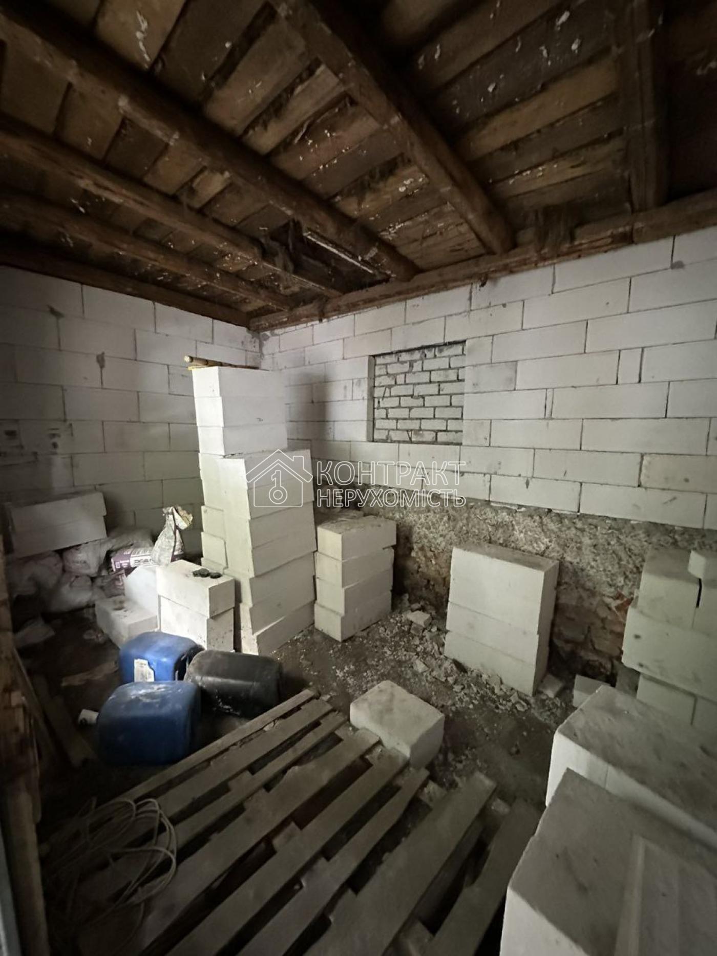 Продаж нежитлової будівлі у центрі міста