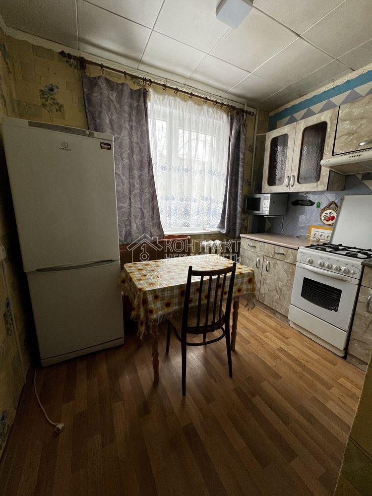 Продається 2х к.кв пр. Науки