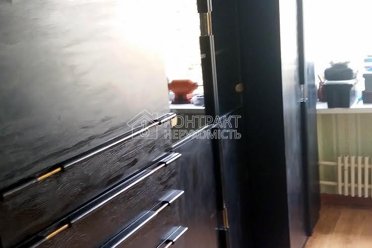 Продається квартира на Гарібальді 4