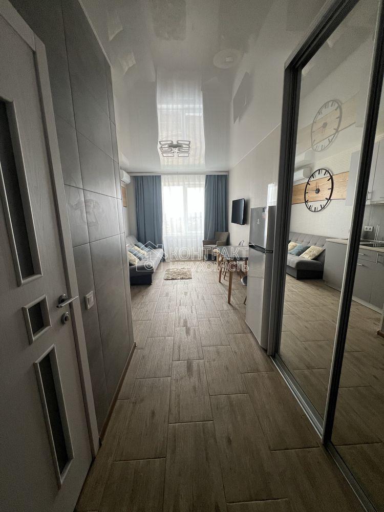 Здається квартира-студія, Воробьові гори