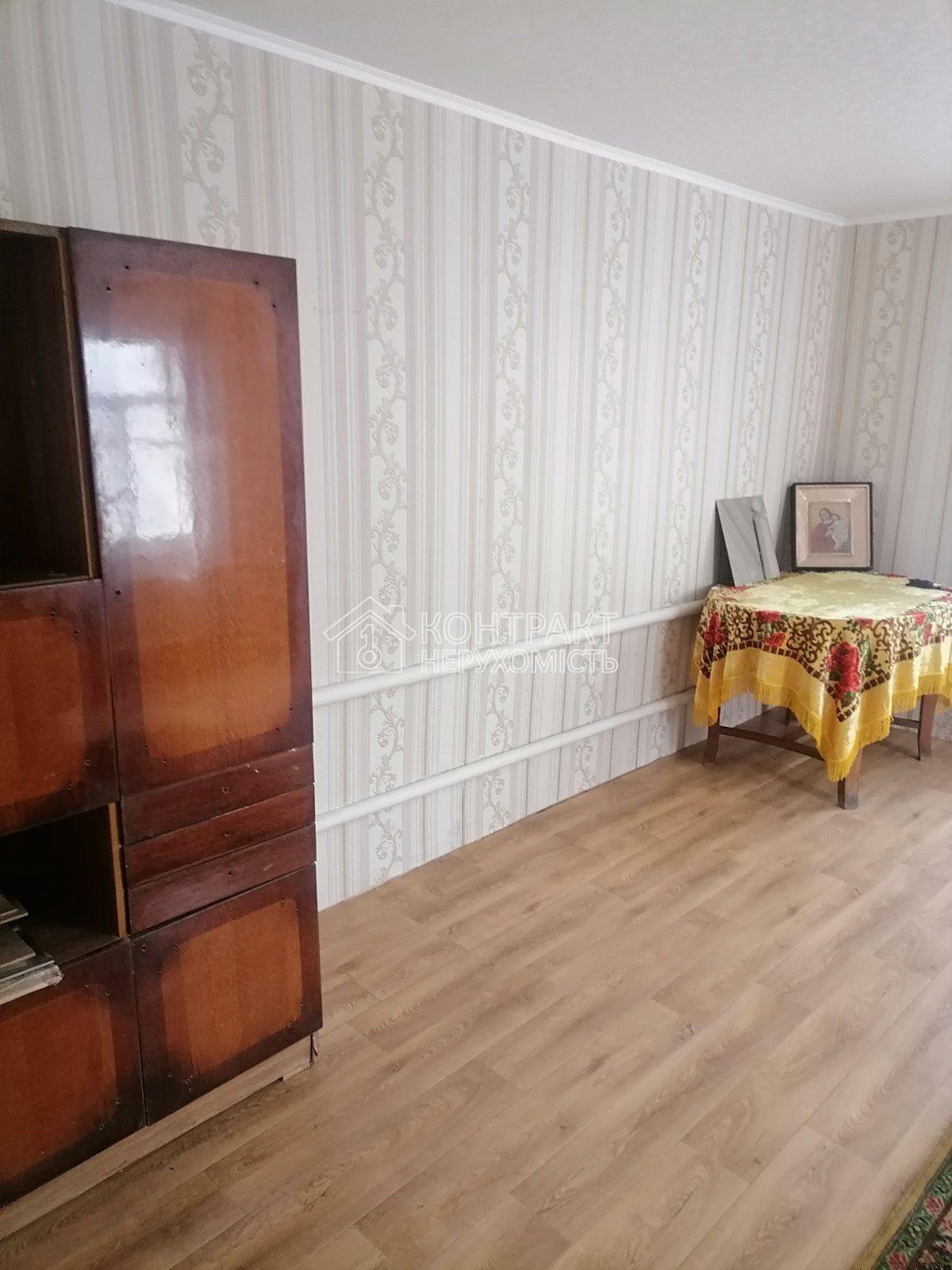 Продаж 2х будинків 1/2 52 м ² ,42 м ²Основа