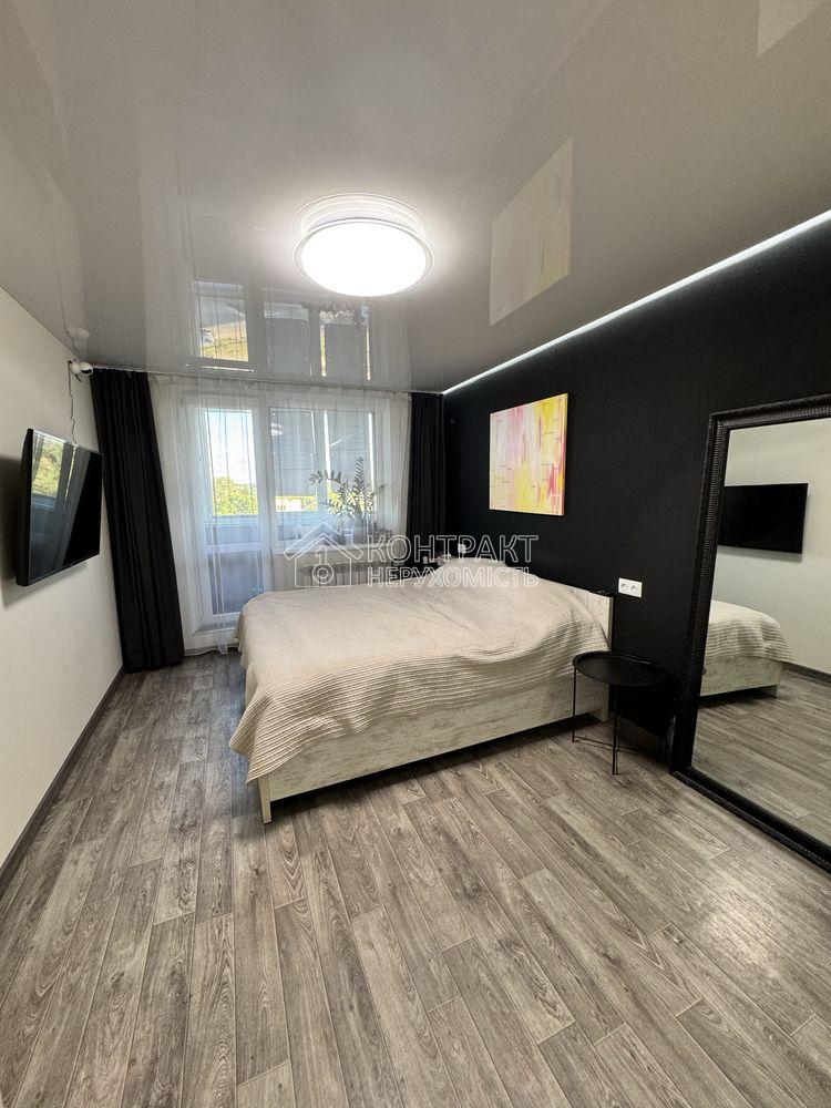 Продається однокімнатна квартира в смт Пісочин, Харківська область!