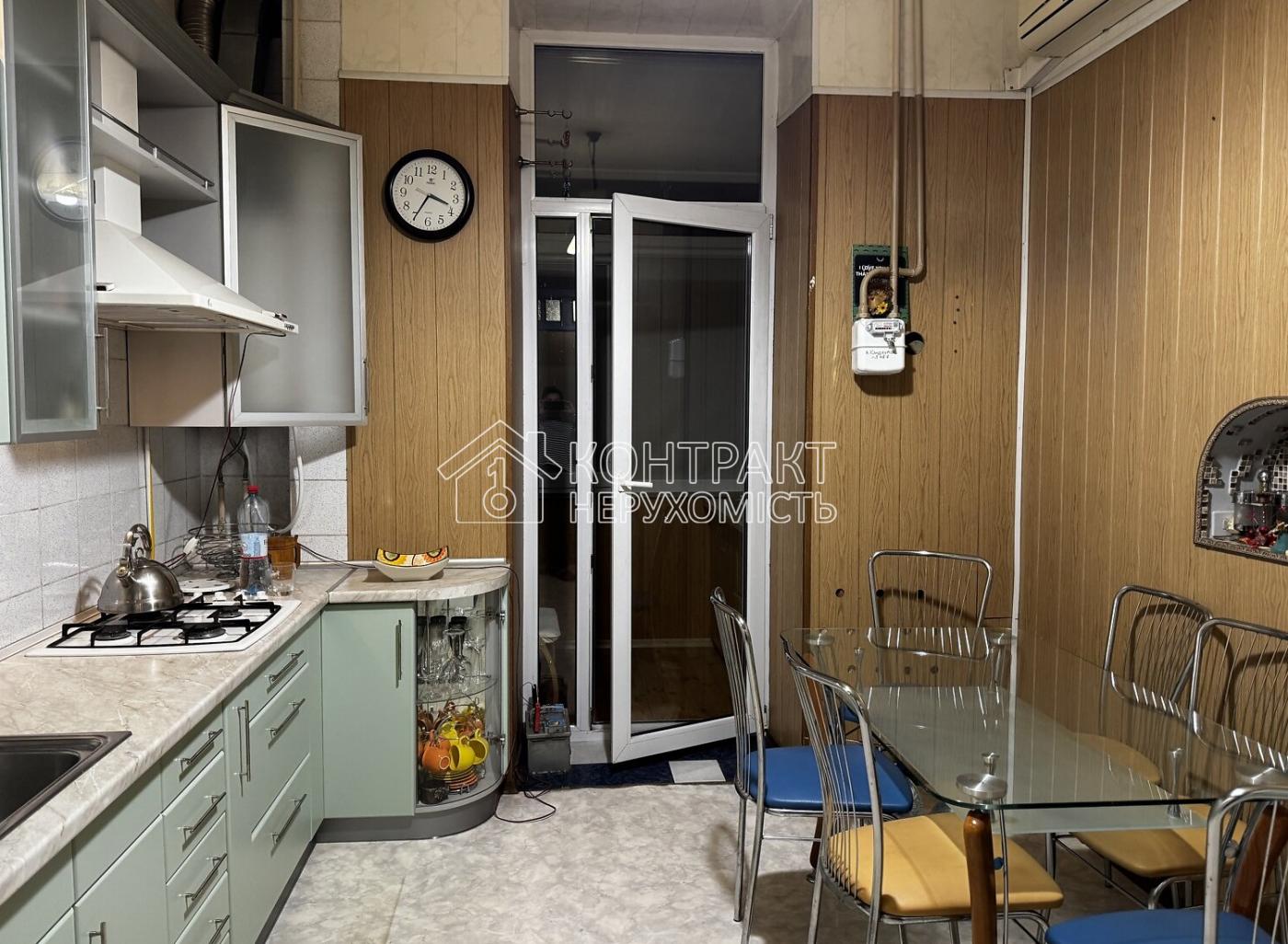 Продаж 3к квартири 91.8 кв. м на вул. Кандаурова 3