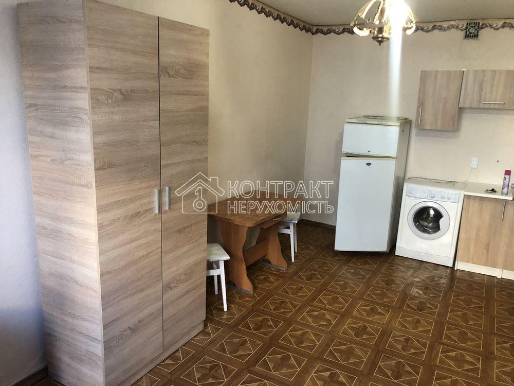 Продаж гостинки біля метро Заводська