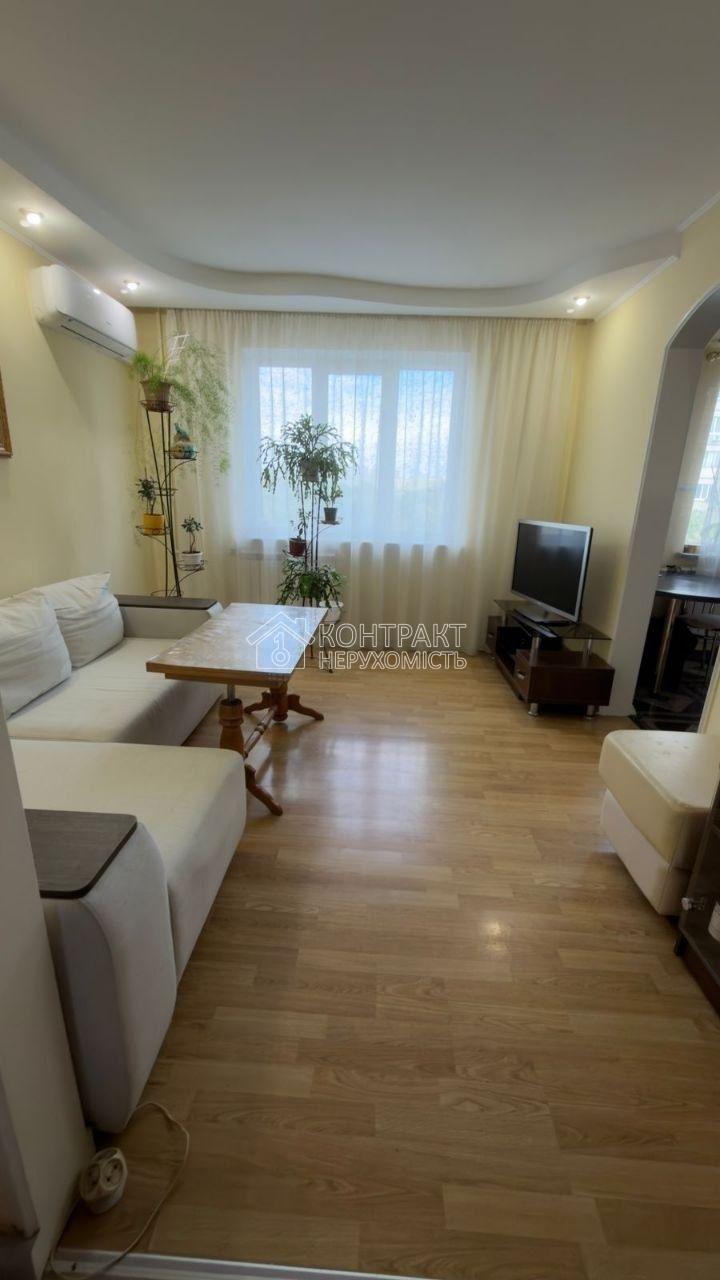 Продаж квартиру, 3х кімнатна