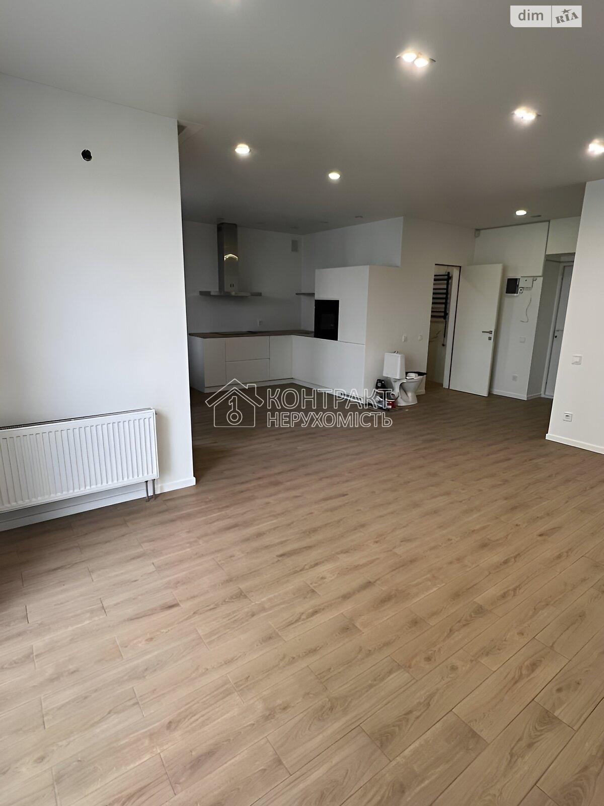 Продажа 1к квартиры 42 кв. м на ул. Рогатинская Левада 18