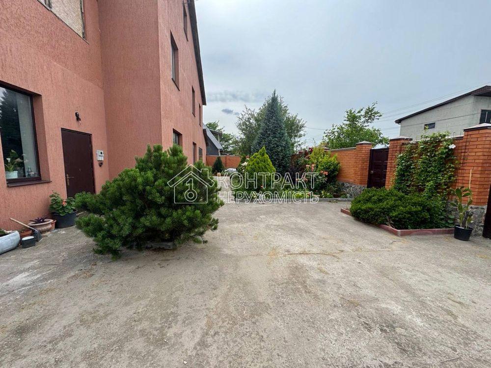 Терміновий продаж гарного сучасного будинку