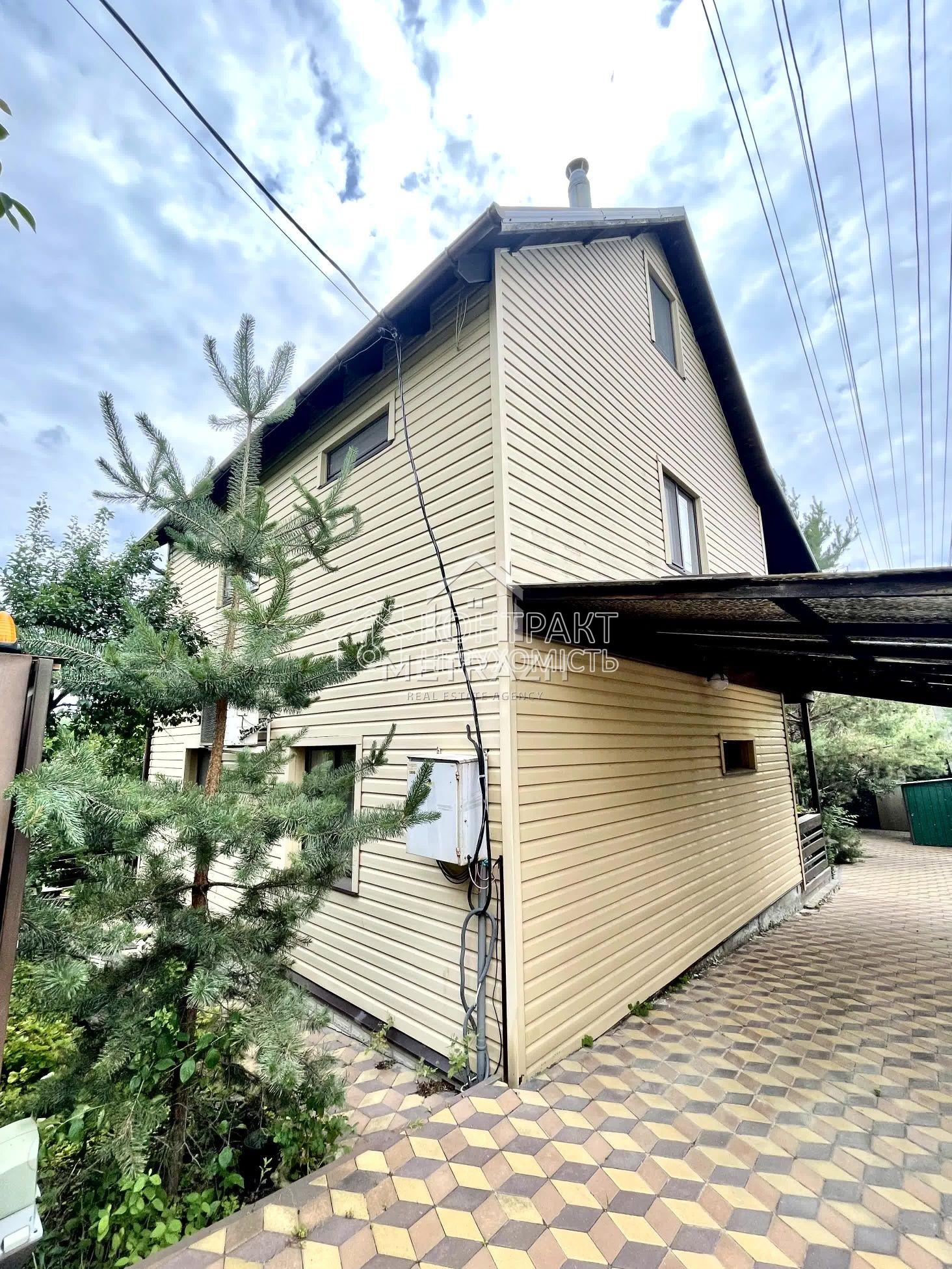 Продам шикарний 2-поверховий будинок у с. «Караван» Всього 7 хвилин від Олексіївки на авто!