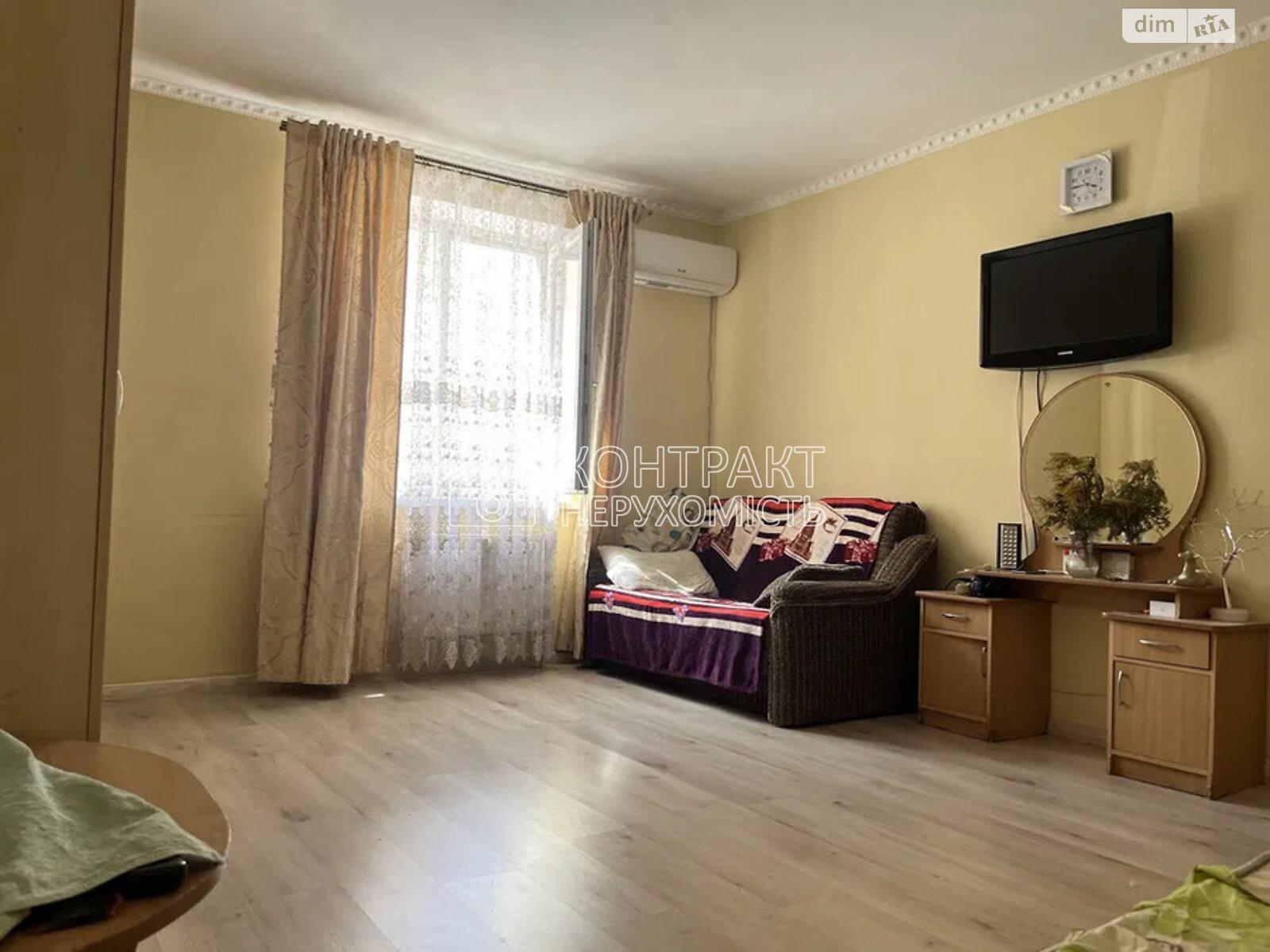 Продаж 1к квартири 46 кв. м на вул. Ньютона.