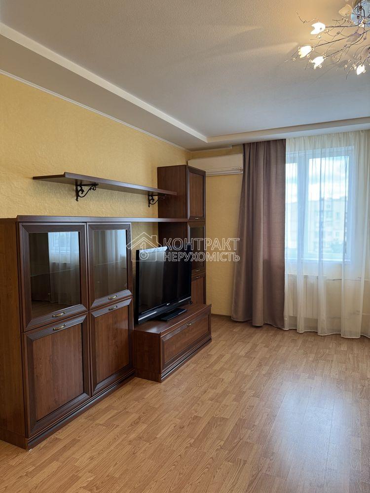 Здається 1 к. кв. біля м.Спортивна