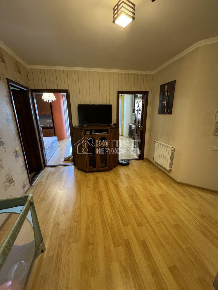 Продам 2 к квартиру метро Левада