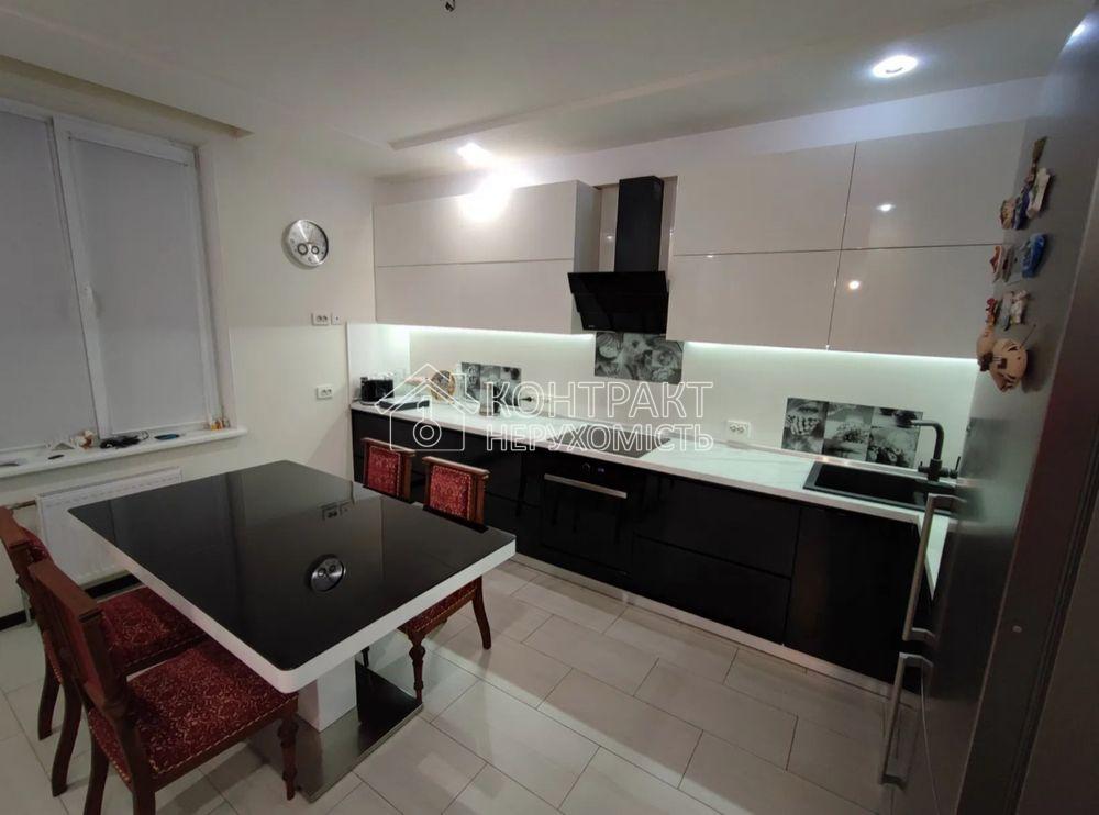 Продаж 3 кім. квартири