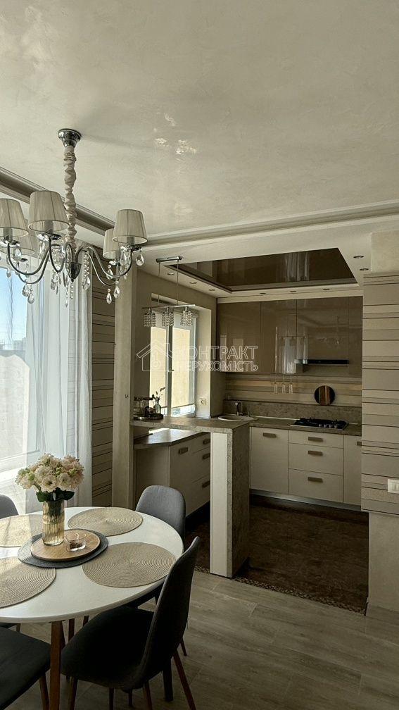 Продам 3 кім.дизайнерскую квартиру біля м.Перемога