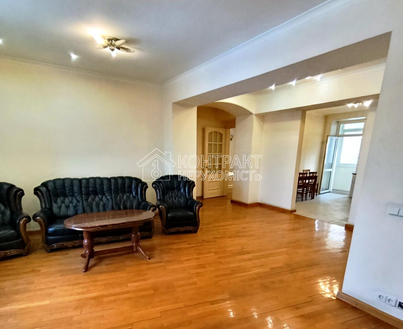 Продаж 3-кім.квартира Центр, майдан Конституції